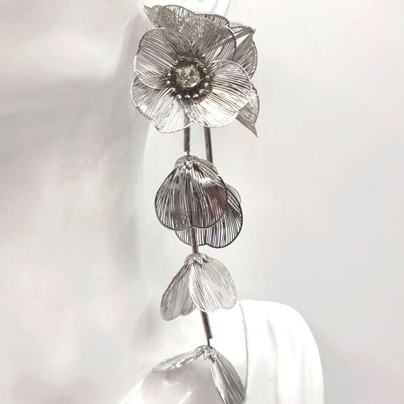 Coming Soon  ZARA cascading flowers Navy Blue earrings - Picture 8 of 13